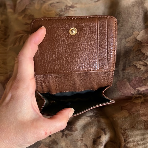 Vince Camuto Leather Small Coin Purse with credit card compartments - Picture 4 of 4